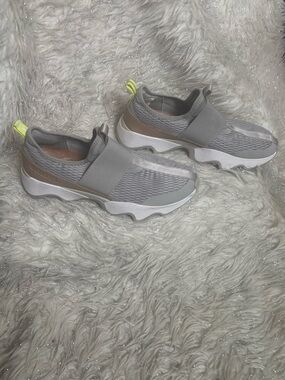 Sorel Gray Impact ll Strap Slip-On Sneakers Size 11 USA